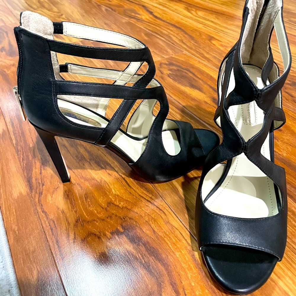NEW WITH TAGS BCBG black strapy heels